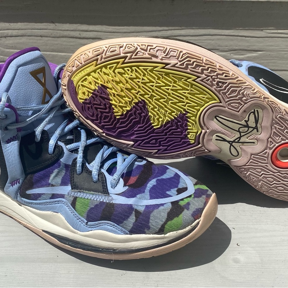 Nike Kyrie 8 Infinity - Size 13